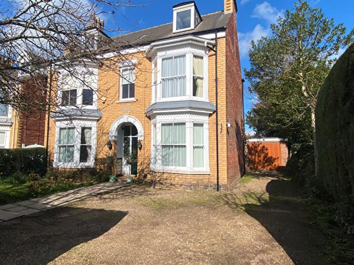 5 Bedroom Detached House For Sale In South Street, Cottingham, HU16