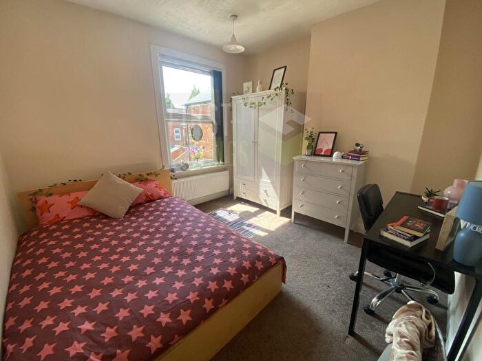 4 Bedroom Terraced House To Rent In Lytton Road, Clarendon Park, LE2