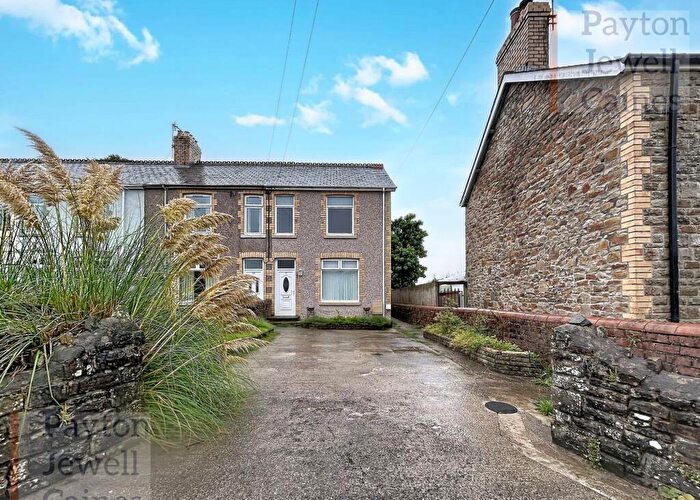 3 Bedroom End Of Terrace House For Sale In Penprysg Road, Pencoed, CF35