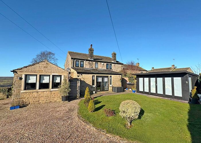3 Bedroom Semi-Detached House For Sale In Norwood, Harrogate, HG3