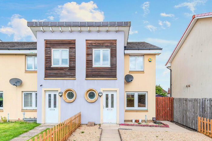 3 Bedroom End Of Terrace House To Rent In Trondheim Parkway West, Dunfermline, Fife, KY11