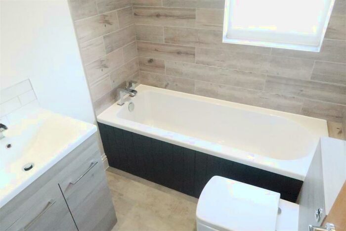 3 Bedroom Detached House To Rent In Penmaen Road, Pontllanfraith, Blackwood, NP12