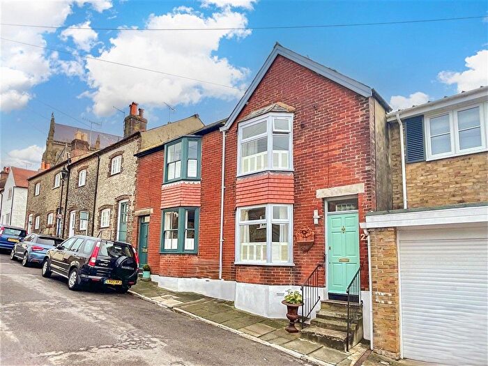 2 Bedroom Terraced House For Sale In King Street, Arundel, West Sussex, BN18