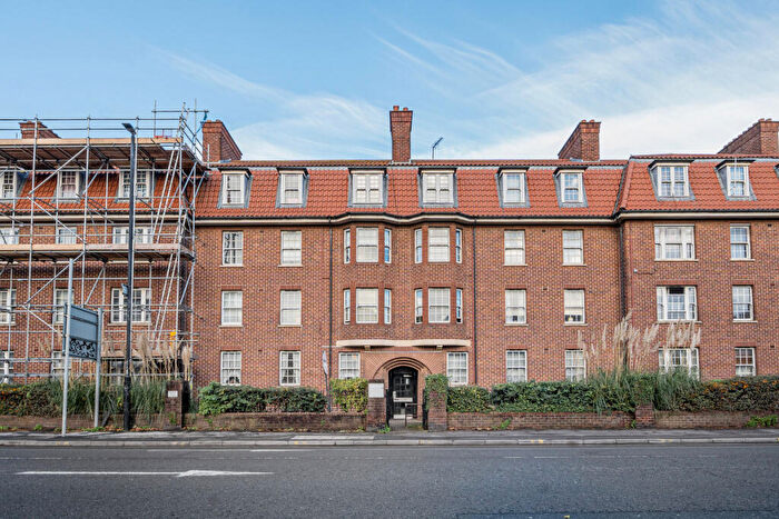 3 Bedroom Apartment For Sale In Hotwell Road, Bristol, BS8