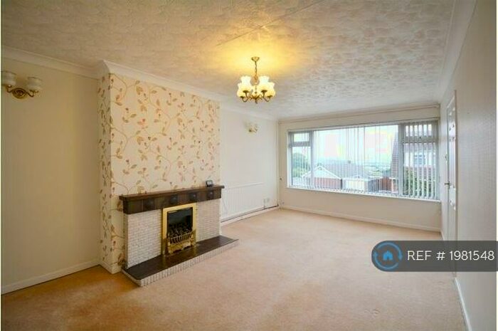 4 Bedroom Semi-Detached House To Rent In Cleviston Park, Llangennech, Llanelli, SA14