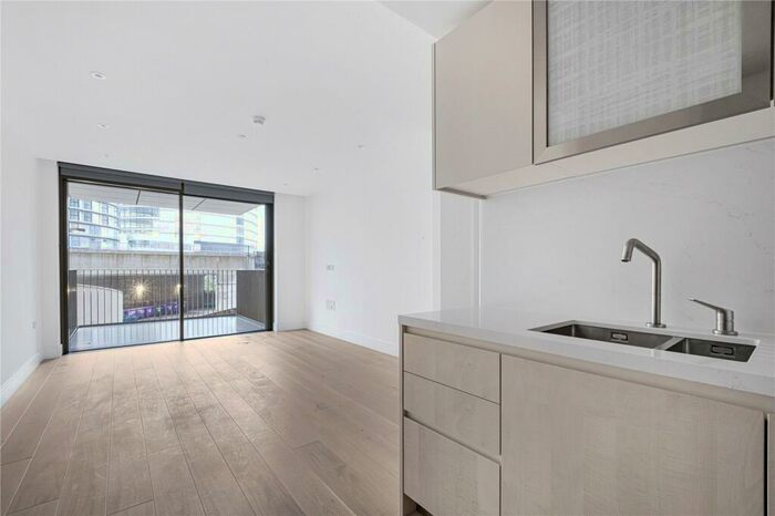1 Bedroom Apartment To Rent In Palmer Road, London, SW11