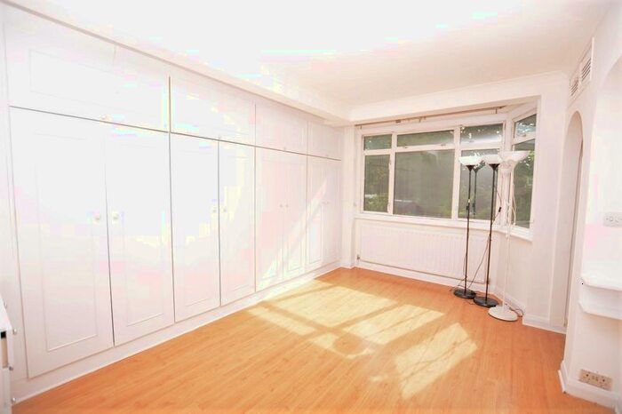4 Bedroom Semi-Detached House For Sale In Rowlands Avenue, Pinner, HA5