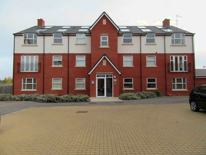 2 Bedroom Flat To Rent In Tyne Way, Rushden, NN10