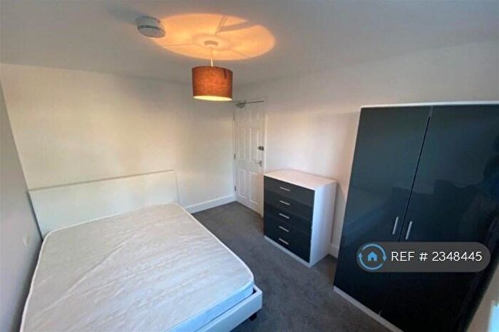 5 Bedroom Terraced House To Rent In Read Avenue, Beeston, Nottingham, NG9