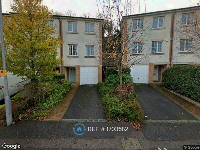 3 Bedroom End Of Terrace House To Rent In Enbrook Valley, Folkestone, CT20