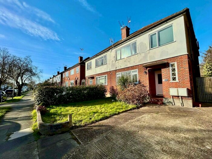 1 Bedroom Ground Maisonette To Rent In Imperial Close, Harrow, HA2