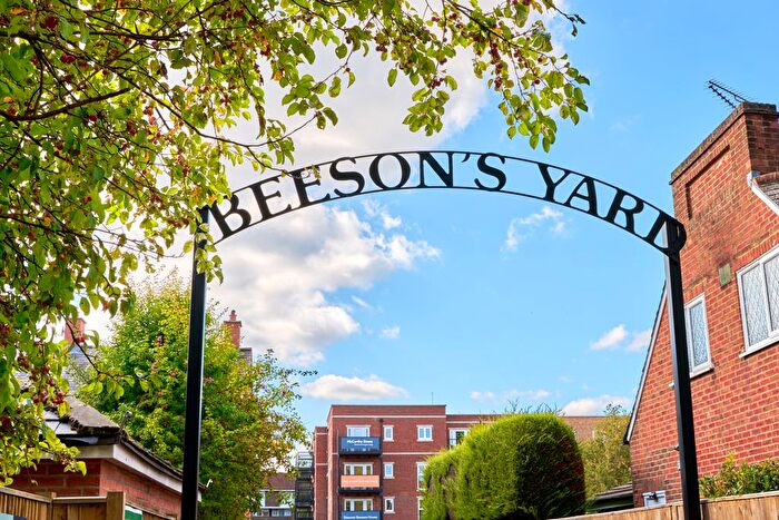 2 Bedroom Flat To Rent In Rickmansworth, WD3