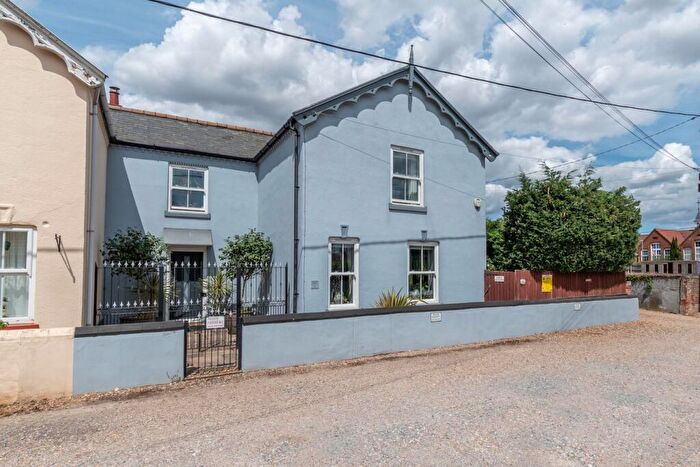 4 Bedroom Semi-Detached House For Sale In Gladstone Road, Fakenham, NR21