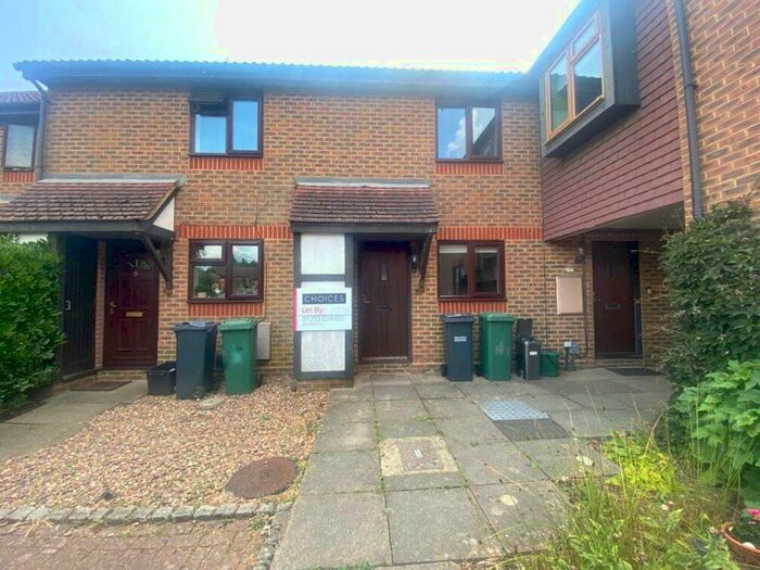 2 Bedroom Terraced House To Rent In Middlefield, Langshott, Horley, Surrey, RH6