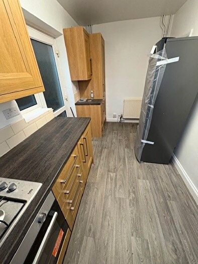 3 Bedroom Semi Detached House To Rent In Vernon Rise, Greenford, UB6