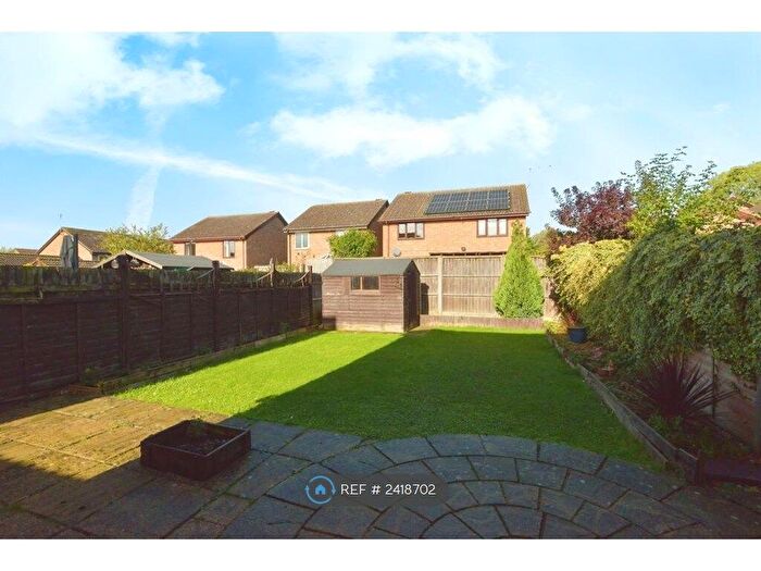 3 Bedroom Semi-Detached House To Rent In Booker Avenue, Bradwell Common, Milton Keynes, MK13