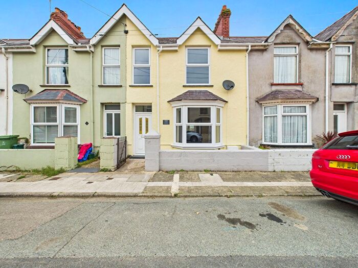 3 Bedroom Terraced House For Sale In Victoria Avenue, Fishguard, SA65