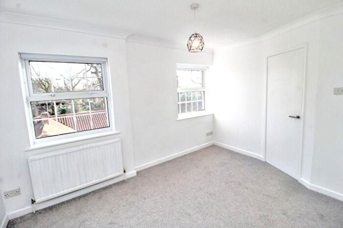 2 Bedroom Apartment To Rent In Cromer Road, Holt, Norfolk, NR25