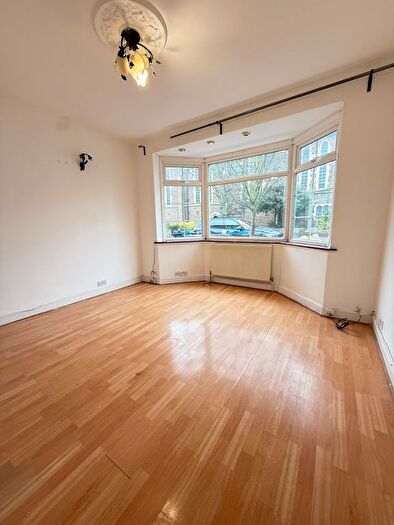 3 Bedroom End Terrace House To Rent In Gorringe Park Avenue, Mitcham, CR4