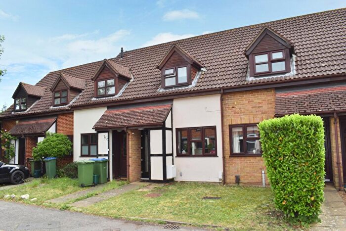 2 Bedroom Terraced House For Sale In Havers Avenue, Hersham Village, KT12