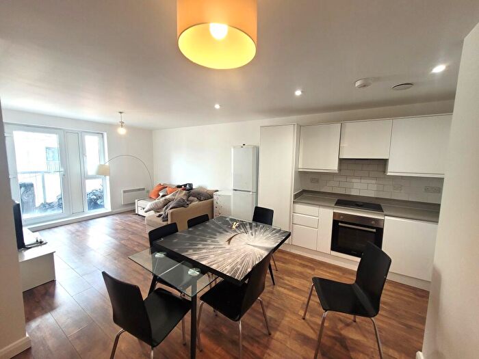 2 Bedroom Apartment To Rent In Stoke Road, Slough, SL2