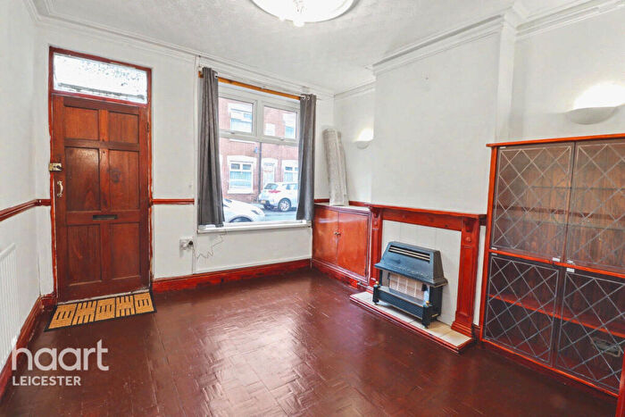 3 Bedroom Terraced House For Sale In Westbourne Street, Leicester, LE4