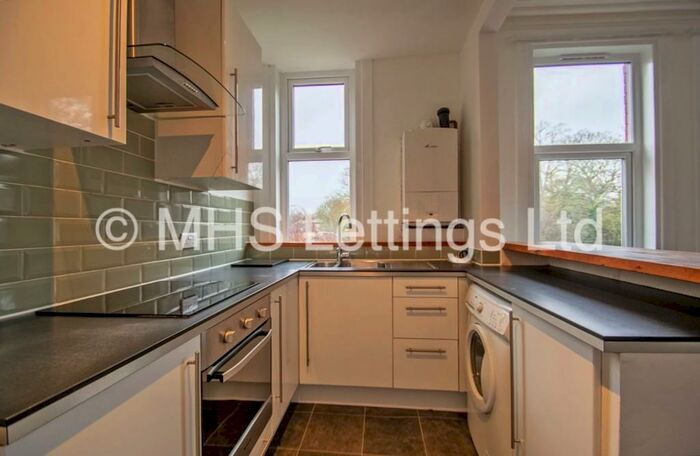 2 Bedroom Apartment To Rent In Flat B, Grove Lane, Leeds, LS6