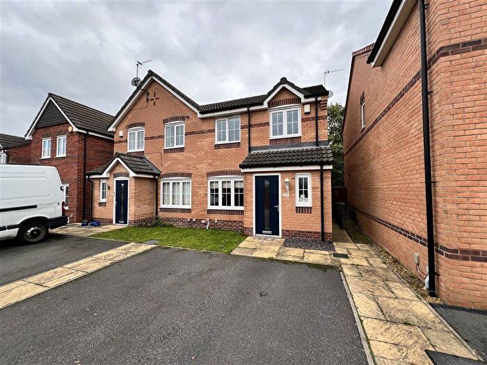 3 Bedroom Semi-Detached House To Rent In Malthouse Mews, Pontefract, WF8