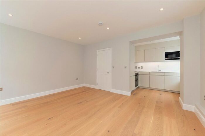 2 Bedroom Flat To Rent In Great Cumberland Place, Marylebone, London, W1H