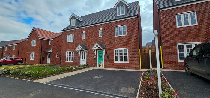 4 Bedroom Semi-Detached House To Rent In Baker Way, Lichfield, WS14
