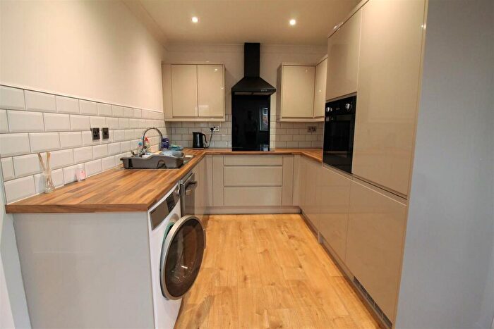 3 Bedroom Apartment To Rent In Charlotte Mews, Newcastle Upon Tyne, NE1