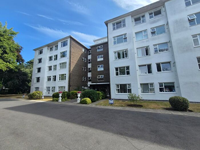 2 Bedroom Apartment To Rent In Ashton Court, Westbourne, BH13