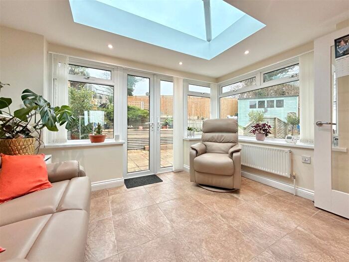 2 Bedroom Detached Bungalow For Sale In Thrushel Close, Brixham, TQ5