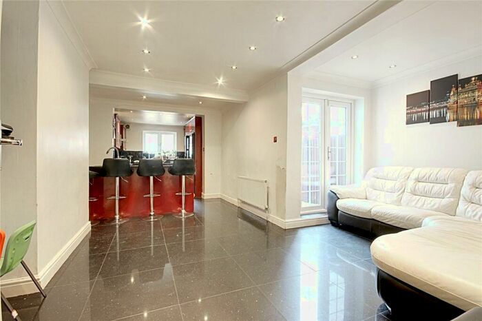 4 Bedroom Terraced House To Rent In Sutherland Road, London, N17