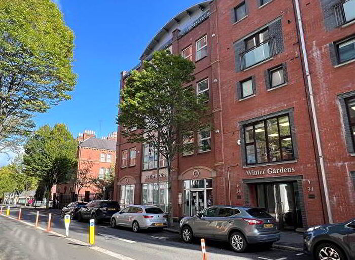 3 Bedroom Apartments To Rent In Winter Gardens, Belfast, BT2
