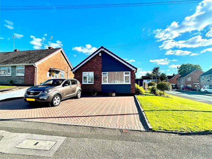 2 Bedroom Detached Bungalow For Sale In Linley Drive, Bushbury, Wolverhampton, WV10