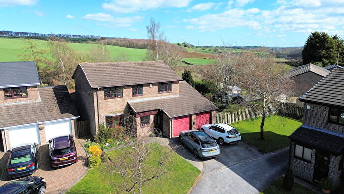 4 Bedroom Detached House For Sale In Rydal Close, Penistone, S36
