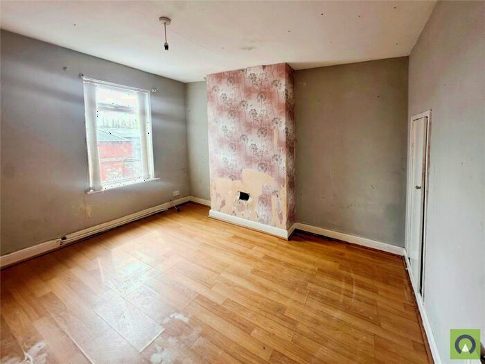 2 Bedroom End Of Terrace House For Sale In Kingsley Street, Kirkby-in-Ashfield, Nottingham, Nottinghamshire, NG17