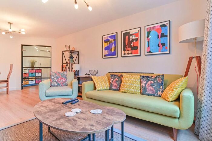 1 Bedroom Flat To Rent In Wood Vale, Forest Hill, London, SE23