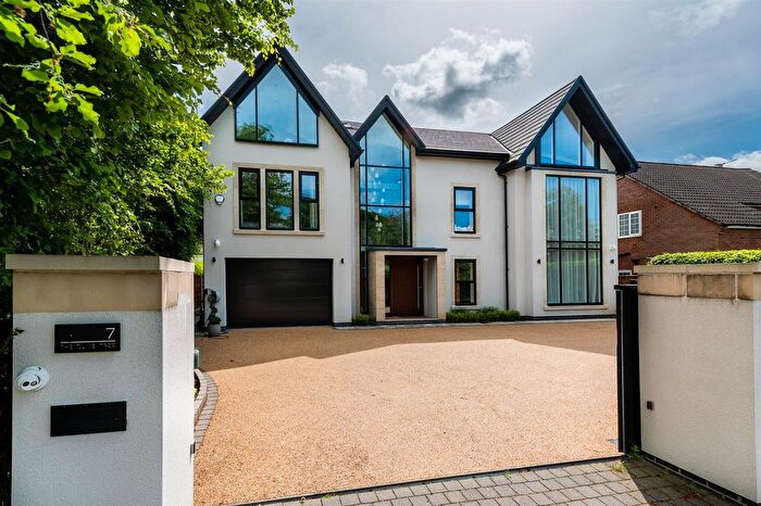 6 Bedroom Detached House To Rent In Weygates Drive, Hale Barns, Altrincham, WA15