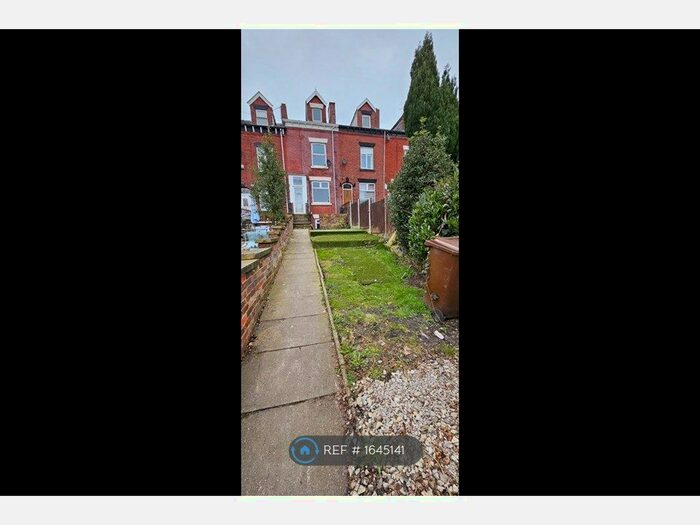 4 Bedroom Terraced House To Rent In Stonecliffe Terrace, Stalybridge, SK15