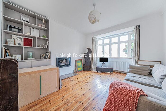 4 Bedroom Detached House For Sale In Therapia Road, East Dulwich, London, SE22 - Photo 6