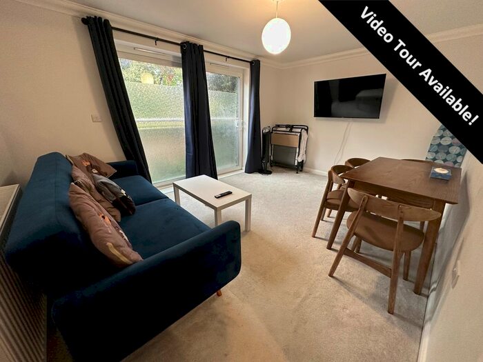 2 Bedroom Flat To Rent In Cambridge Road, Westbourne, Bournemouth, BH2