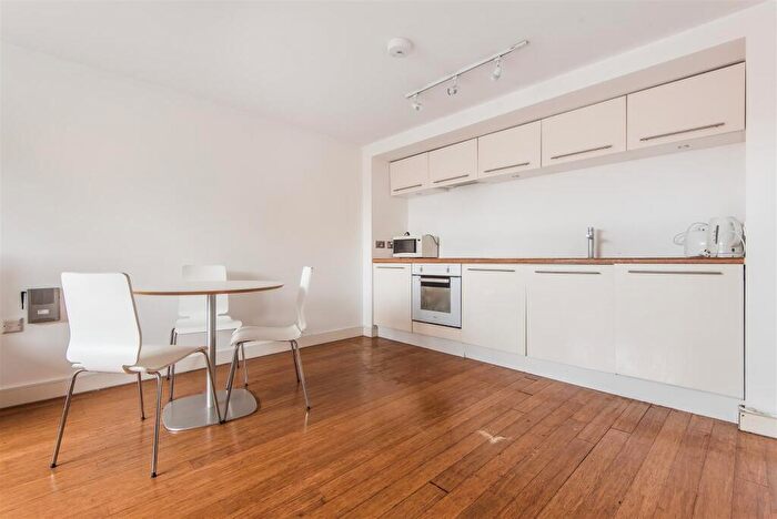 1 Bedroom Apartment To Rent In Greenhouse, Leeds, LS11