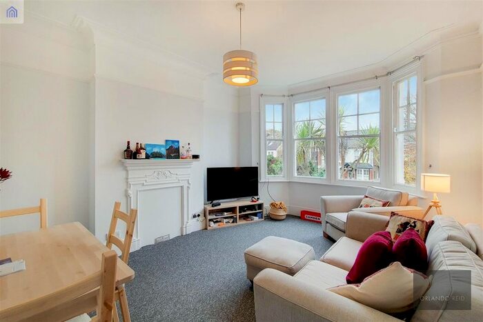 2 Bedroom Flat To Rent In Rodenhurst Road, London, SW4