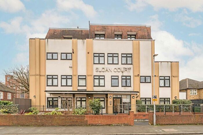 1 Bedroom Flat To Rent In Coombe Road, New Malden, KT3