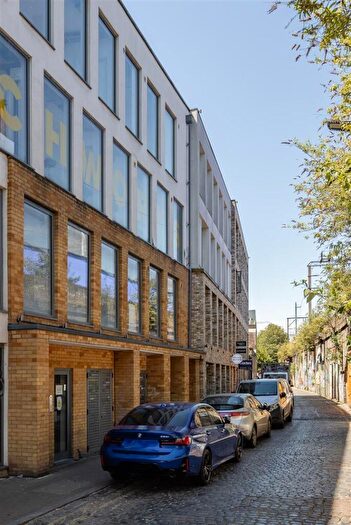 3 Bedroom Flat For Sale In Andre Street, Hackney, London, E8