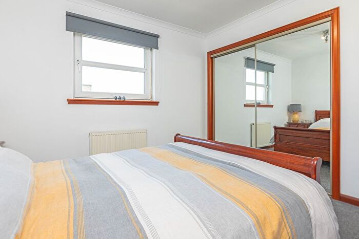 2 Bedroom Flat For Sale In Main Street, Crossgates, Cowdenbeath, KY4