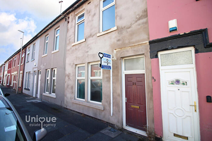 3 Bedroom Terraced House For Sale In Bagot Street, Blackpool, FY1