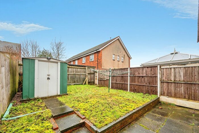 3 Bedroom Semi Detached House For Sale In Osier Grove, Birmingham, B23